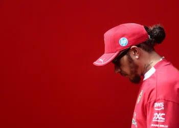 Lewis Hamilton’s Terrifying Ferrari Swap: Career Destruction for Racing Icons