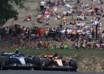 Carlos Sainz’s Bold Prediction: Lando Norris Destined for F1 World Champion Glory