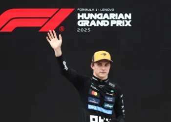 Oscar Piastri Shocked by McLaren’s „Bizarre“ Qualifying Defeat to Ferrari: Find Out Why