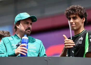 Alonso Exposes Bias: Untold Triumphs of F1 Rookie Bortoleto Shock the World