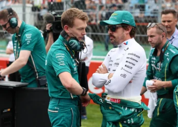 Fernando Alonso’s Shocking Reaction to Lewis Hamilton’s Blockbuster F1 Film with Brad Pitt!