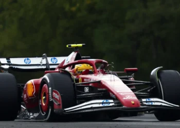 Lewis Hamilton’s Shocking Ferrari Betrayal: Is He Really “Absolutely Useless” to Scuderia?