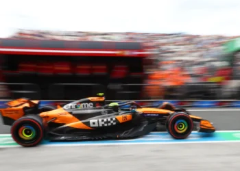 McLaren Declared ‚Untouchable‘ by Helmut Marko as Red Bull Faces Fierce Dutch GP Challenge