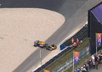 McLaren Dominates FP1 at Dutch GP as Verstappen’s Shocking Practice Mishap Unfolds