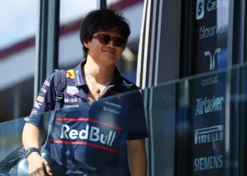 Yuki Tsunoda’s Struggle Against Verstappen’s Dominance Revealed: Shocking Points Disparity Unveiled