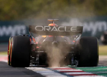 Max Verstappen’s Shocking Safety Move Shakes F1 as FIA Reacts – Red Bull Scolded