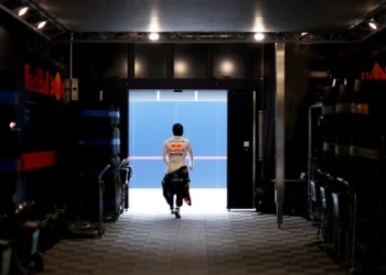 Yuki Tsunoda Sacrifices Vacation, Dives Deep into Red Bull Factory to Revive F1 Season