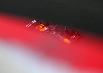 Red Bull’s Shocking Decision: Yuki Tsunoda’s Fate Revealed Amid 2026 F1 Uncertainty