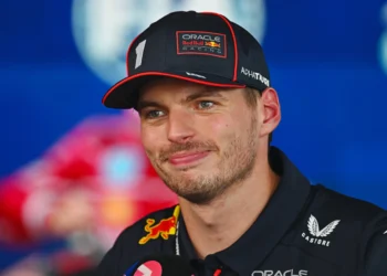 Verstappen’s Desperate Struggle: Red Bull F1 Disaster Unfolds in Hungarian GP Qualifying