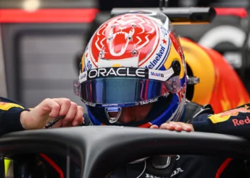 F1 Bombshell: Villeneuve Slams Competition, Declares Verstappen Alone at the Top