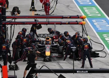 Max Verstappen’s Shocking Decision Shakes F1: Russell’s Fate, Wolff’s Ultimatum Unveiled