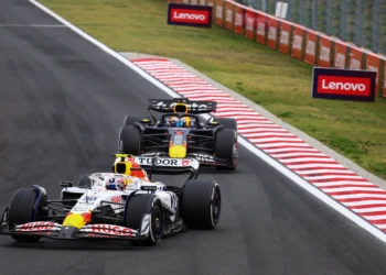 Underdog Liam Lawson Shocks Max Verstappen in Epic F1 Showdown