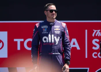 Alex Bowman Faces High-Stakes Showdown at Richmond: Will He Secure Playoff Spot?