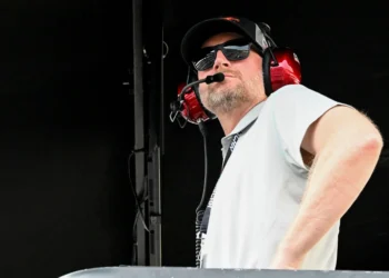 Dale Earnhardt Jr. Sounds Alarm: Shane van Gisbergen’s NASCAR Playoff Fate Hangs by a Thread!