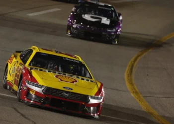 Joey Logano’s Playoff Hopes in Jeopardy: Kyle Petty Sounds Alarm on Postseason Struggles!