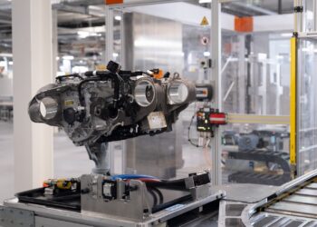 BMW inicia produção em série da nova geração de motores elétricos