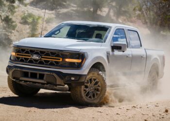 Ford chama às oficinas mais de 103 mil pick-ups F-150 nos EUA