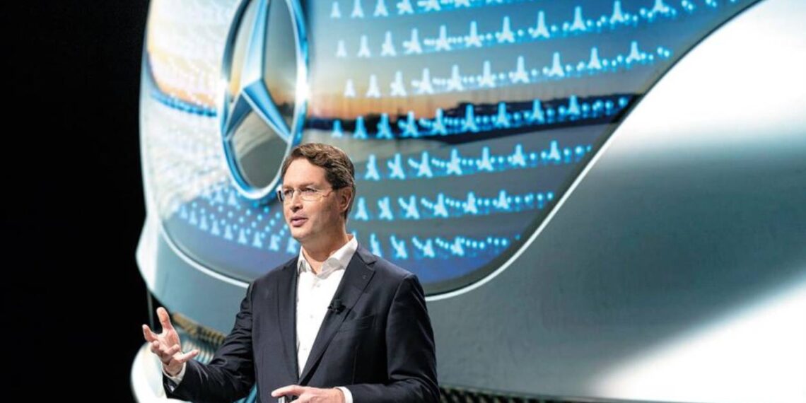 Mercedes alerta para a realidade do setor automóvel e critica fim dos motores a combustão na UE