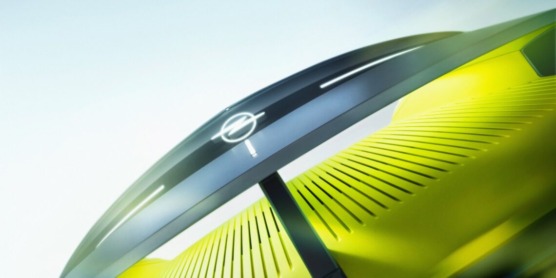 Opel mostra primeiras imagens do concept car que vai apresentar no Salão de Munique