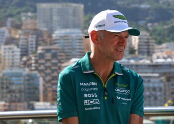 Adrian Newey Ignites Aston Martin’s Future: How His Genius Revolutionizes F1 Design!