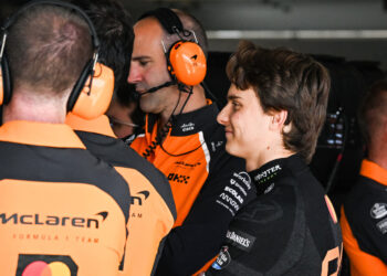 Piastri Unleashes Shocking Truth About Zak Brown Amid Intense Norris Rivalry at McLaren!