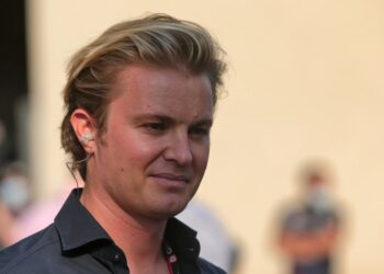 Nico Rosberg Sparks Controversy: McLaren’s Team Orders Ignite Tensions in F1 Championship Battle!