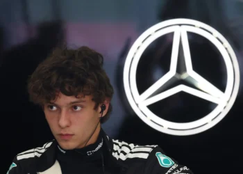 Kimi Antonelli’s Bold Response to Toto Wolff’s Scathing Critique: Will He Rise Again?