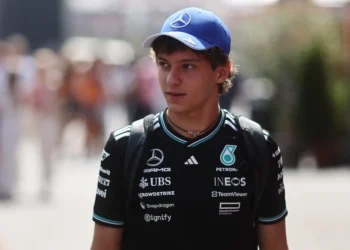 Mercedes Simulator Scandal: How a Fault Ruined Kimi Antonelli’s Race Dreams!