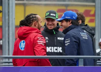 Carlos Sainz vs Lewis Hamilton: The Epic Showdown Deciding Ferrari’s Fate