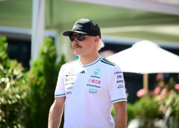 Lewis Hamilton Breaks Silence on Valtteri Bottas’s Shocking Cadillac F1 Move for 2026!