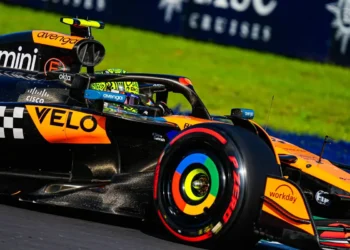 McLaren’s Shocking Strategy: Why Norris and Piastri Must Battle Freely for Glory