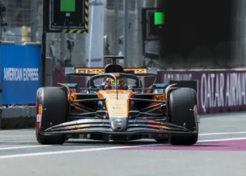 Disaster Strikes: Oscar Piastri Faces Devastating McLaren Malfunction in Azerbaijan GP Practice