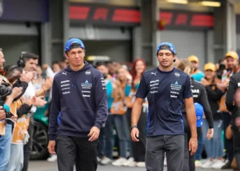 Unleashing Alex Albon: How Williams‘ James Vowles Ignites Confidence After Red Bull Struggles