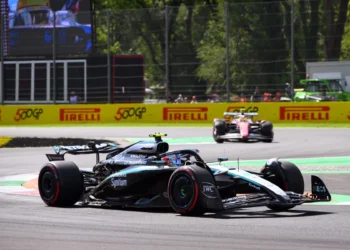 Max Verstappen Lauds Kimi Antonelli’s Tenacity Amidst Turmoil in Mercedes F1 Journey