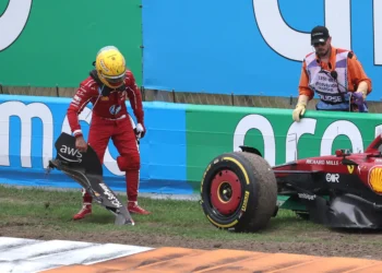 Lewis Hamilton’s Dutch GP Nightmare: Shocking Crash and Italian GP Penalty Unleashed!