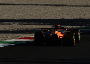 Oscar Piastri Triumphs Amid Pit Lane Drama, Dodges Penalty at Monza’s Intense Free Practice!