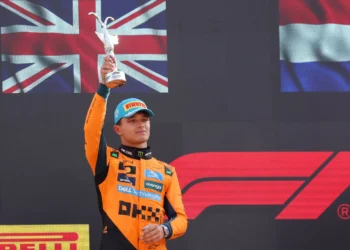 F1 Fans Erupt in BOOS for Lando Norris at Monza: Controversy Unleashed After Italian GP!