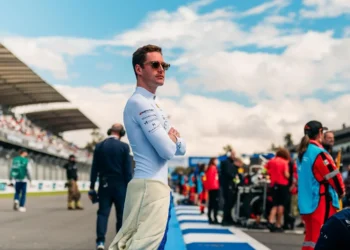 Aston Martin’s Stoffel Vandoorne Mocks Toto Wolff’s 2026 F1 Speed Claims: “In the Simulator We Hit 500 km/h!”