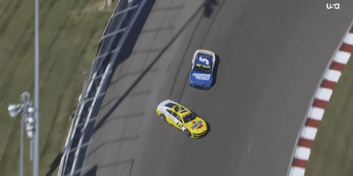 VIDEO – Kyle Larson Sparks Outrage as Fans Call Him ‘Hypocrite’ After Controversial Championship Spin