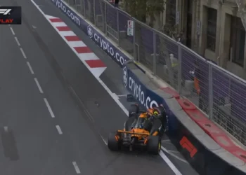 Oscar Piastri’s Disastrous Azerbaijan GP Crash: A Shocking First Lap Nightmare!