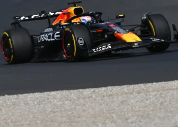 Red Bull Shatters Boundaries with Groundbreaking Multi-Year Partnership with Carlyle in F1!