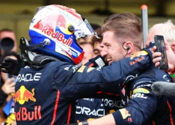 Villeneuve Declares Verstappen the Sole Champion of F1, Sparking Controversy and Debate!