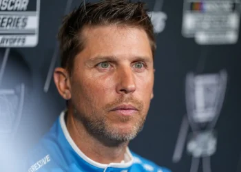 Denny Hamlin Defies Lawsuit Distractions, Focuses on NASCAR Championship Glory Amidst Intense Pressure