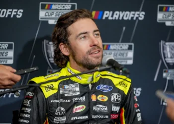 Ryan Blaney Confronts Rude Airport Encounter: « That’s as Rude as I’ll Ever Get!