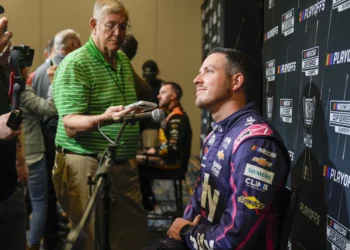 Alex Bowman’s Devastating Darlington Disaster: A Race Day He Describes as « Unacceptable »!