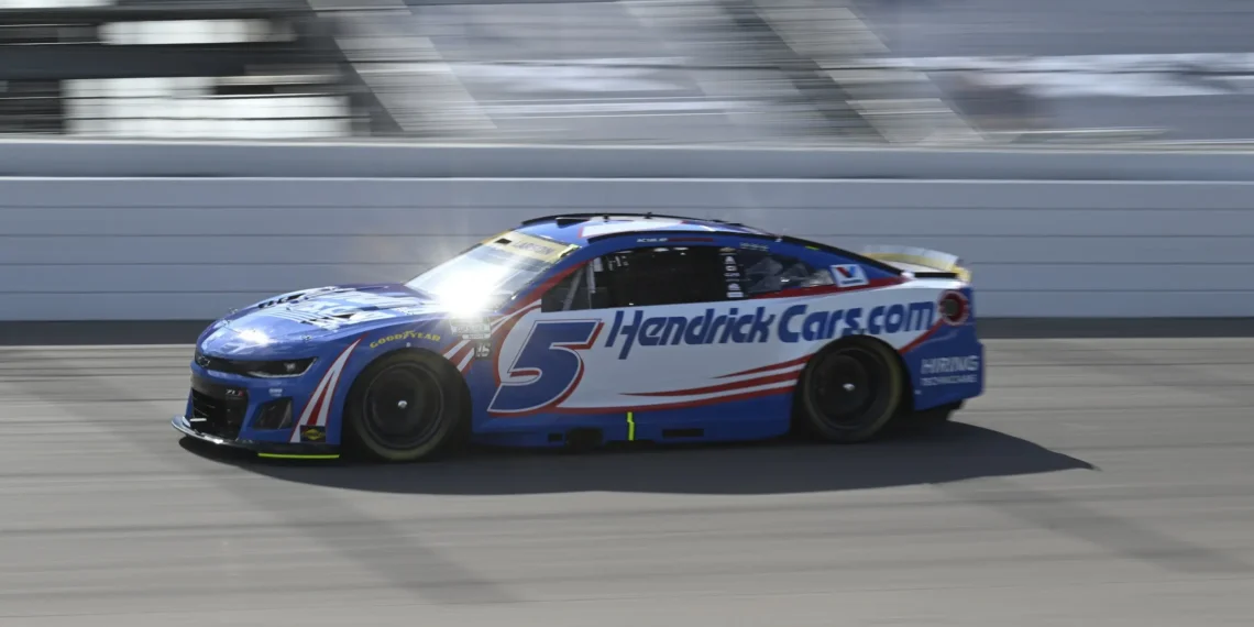 Kyle Larson Reveals Bristol’s Thrilling Chaos: Racing Here Feels Like a Day on the Water!