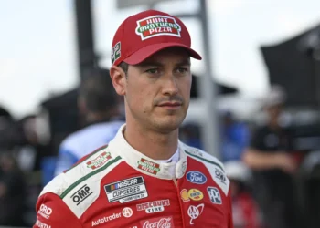 Chase Elliott and Joey Logano’s Playoff Dreams Hang by a Thread as Bristol Showdown Approaches