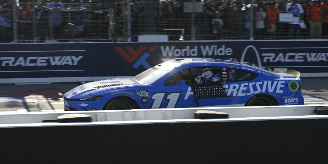 Denny Hamlin’s Shocking Apology: Controversial Bandwagon Remarks Ignite NASCAR Firestorm