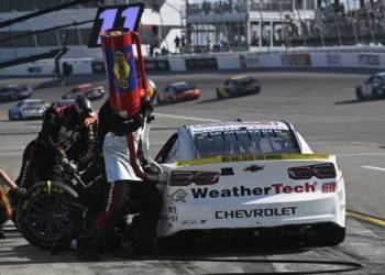 NASCAR SCANDAL: Fans Outraged Over Chastain and van Gisbergen’s Controversial Tactics at Gateway!