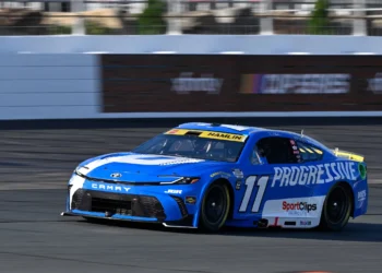 Denny Hamlin’s Shocking Admission: « I Made a Mistake » After Explosive Clash with Teammate Ty Gibbs!